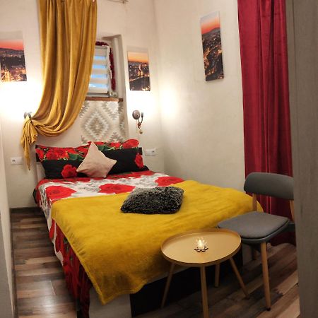 Old City Romantic Studio Brašov Pokoj fotografie
